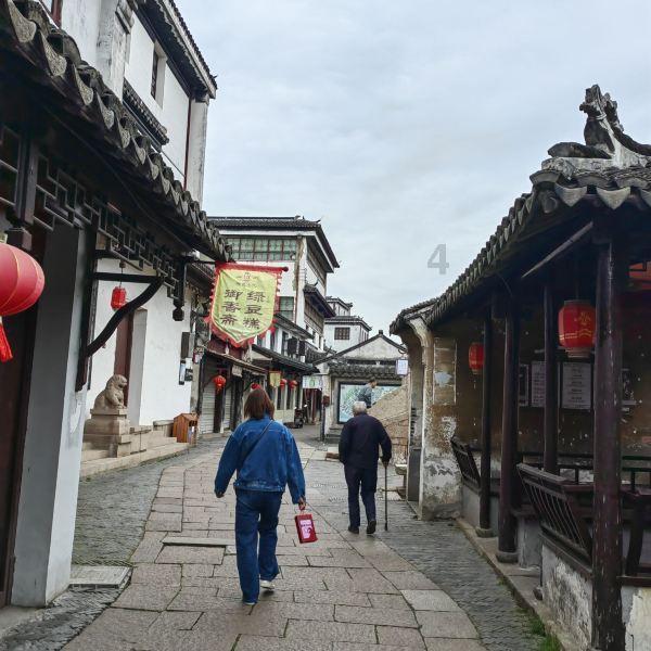 僵尸女友送月饼啦